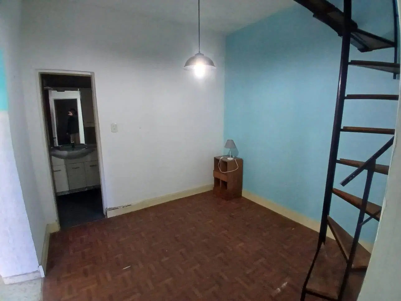 Alquiler - Amplia casa de 2 plantas con pileta, garage y patio 2