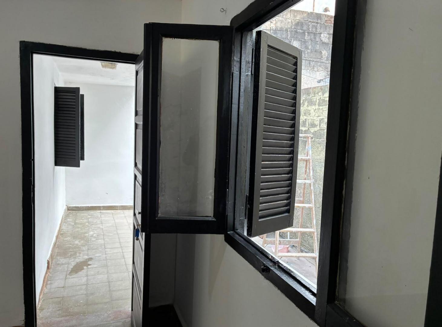 Foto de Casa de pasillo con patio y 2 dormitorios - Zona Norte, imagen 3