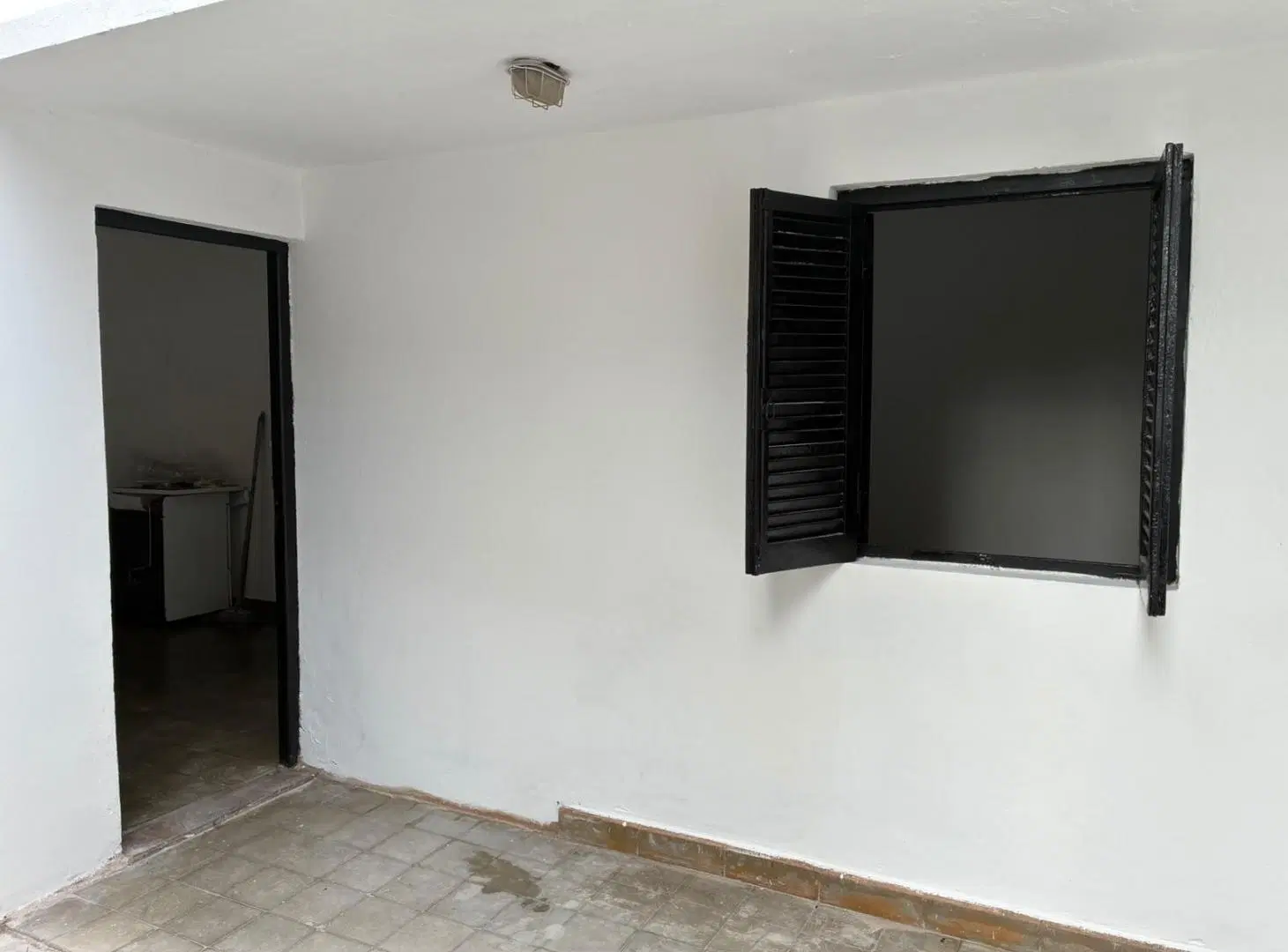 Casa de pasillo con patio y 2 dormitorios - Zona Norte 3