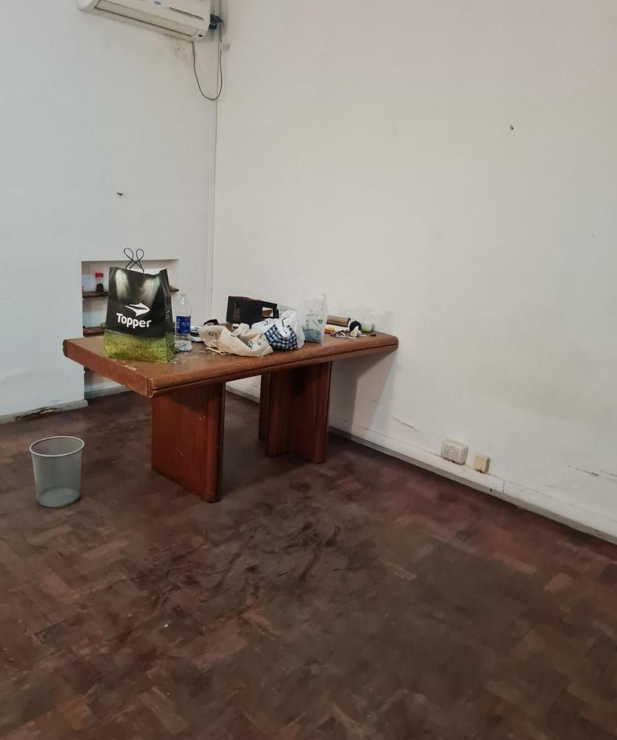 Foto de Alquiler Casa uso comercial 4 ambientes Excelente, imagen 4