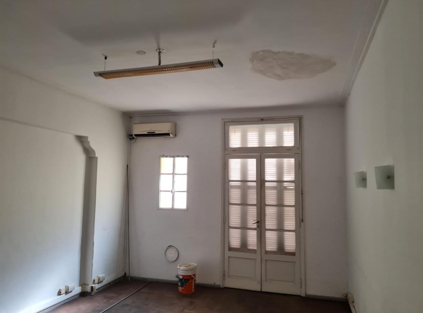 Foto de Alquiler Casa uso comercial 4 ambientes Excelente, imagen 5