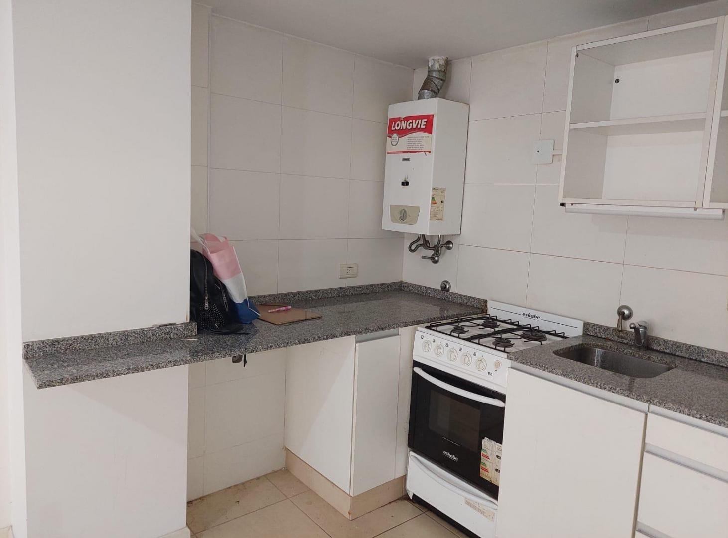 Foto de Departamento de 1 dormitorio en barrio Luis Agote, imagen 4