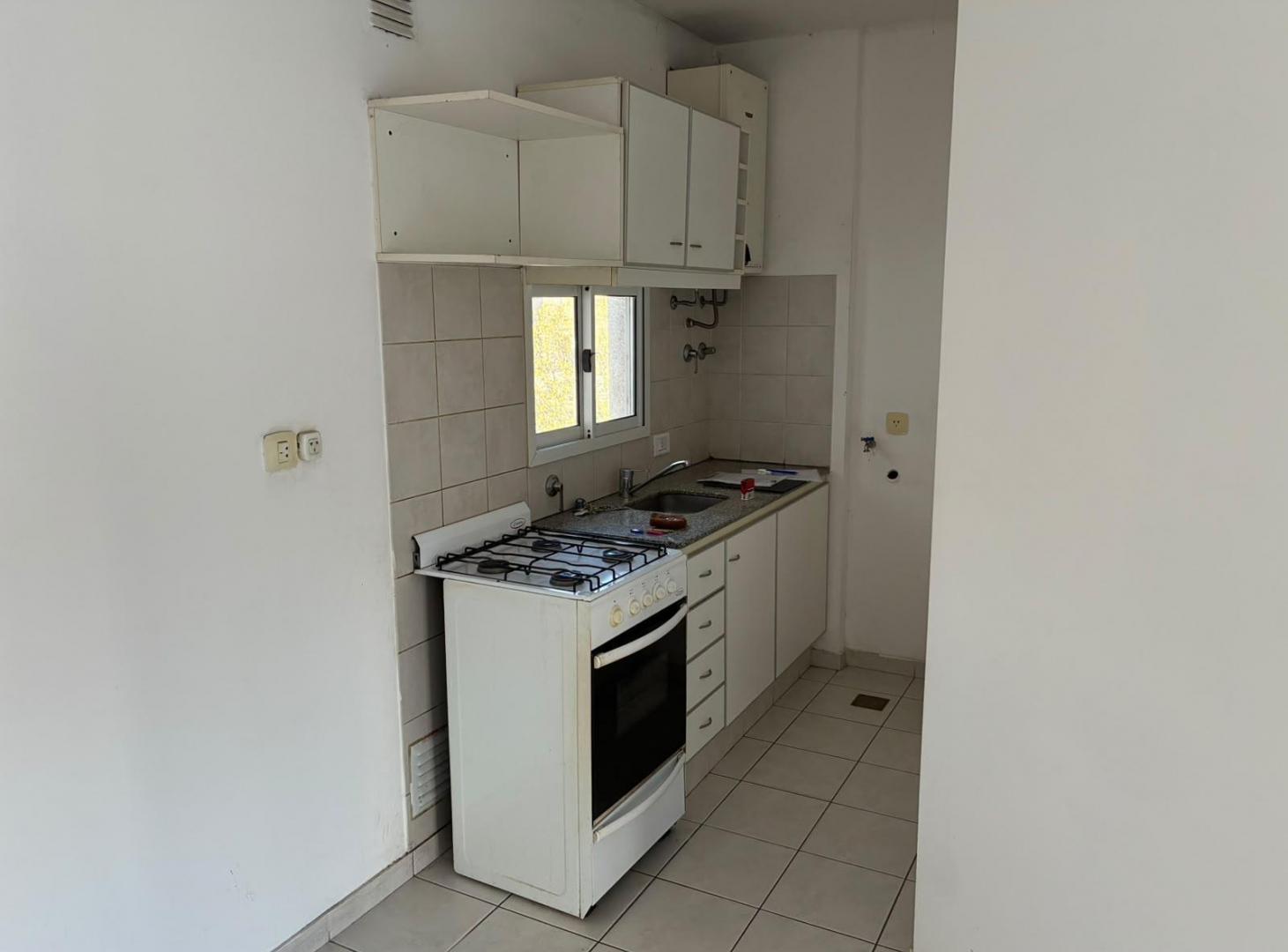 Foto de Departamento con Balcón Buenos AIres 1300 Alquiler 1 Dormitorio Barrio, imagen 2