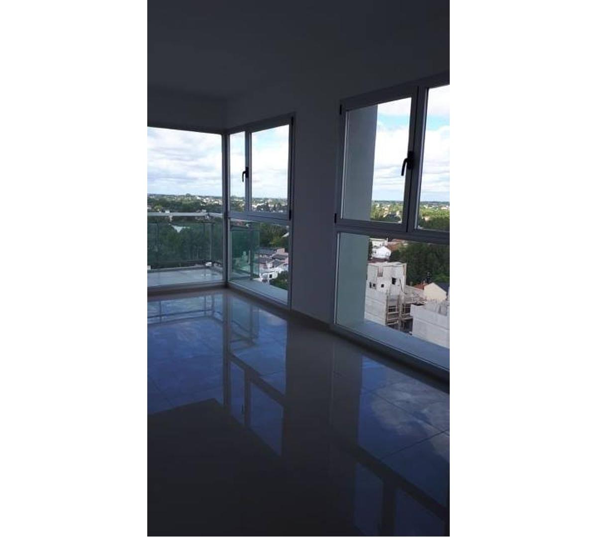 DEPARTAMENTO 2 AMBIENTES EN VENTA CON COCHERA Y BALCON!