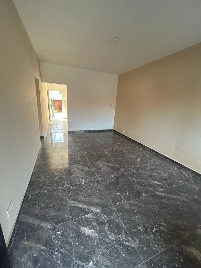 CASA 3 AMBIENTES EN VENTA EN LANUS C/ PATIO, RECICLADA! 3