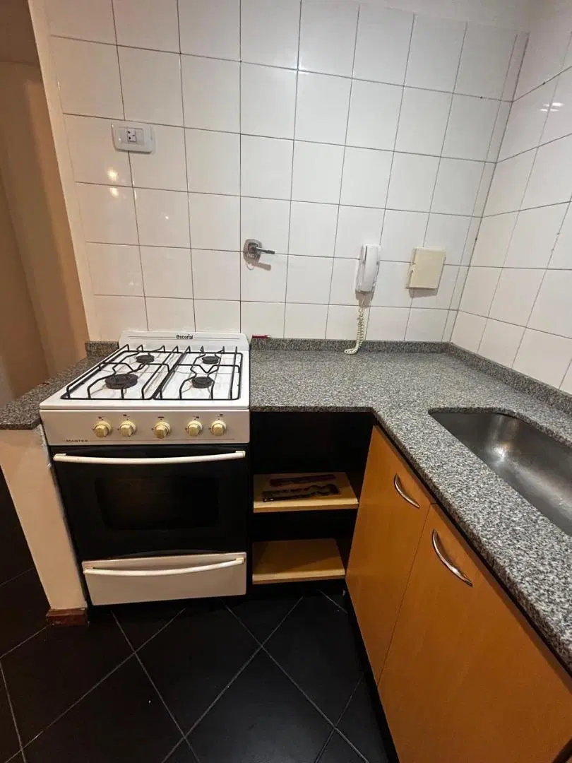 DEPARTAMENTO MONOAMBIENTE EN ALQUILER EN LOMAS DE ZAMORA 8