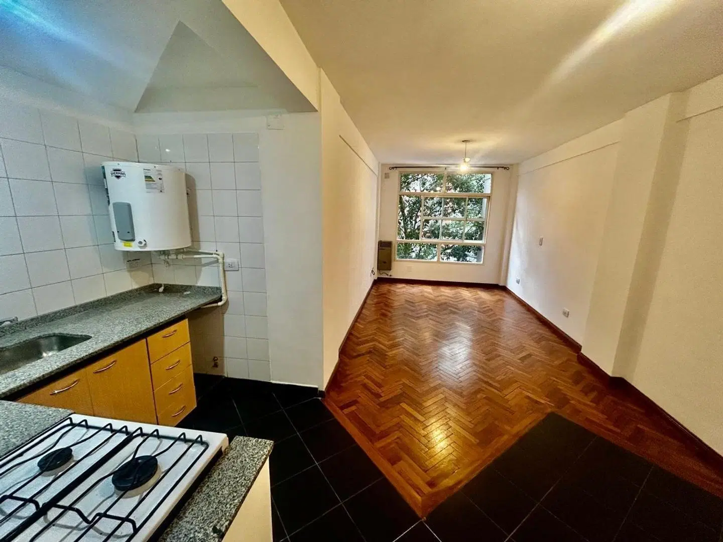 DEPARTAMENTO MONOAMBIENTE EN ALQUILER EN LOMAS DE ZAMORA 2