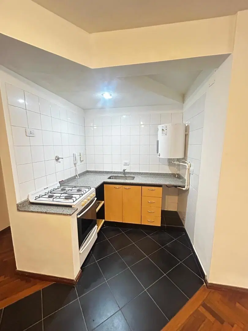 DEPARTAMENTO MONOAMBIENTE EN ALQUILER EN LOMAS DE ZAMORA 5
