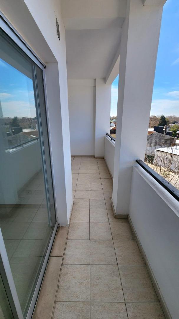 Foto de DEPARTAMENTO DE 2 AMBIENTES EN ALQUILER EN TEMPERLEY!, imagen 2