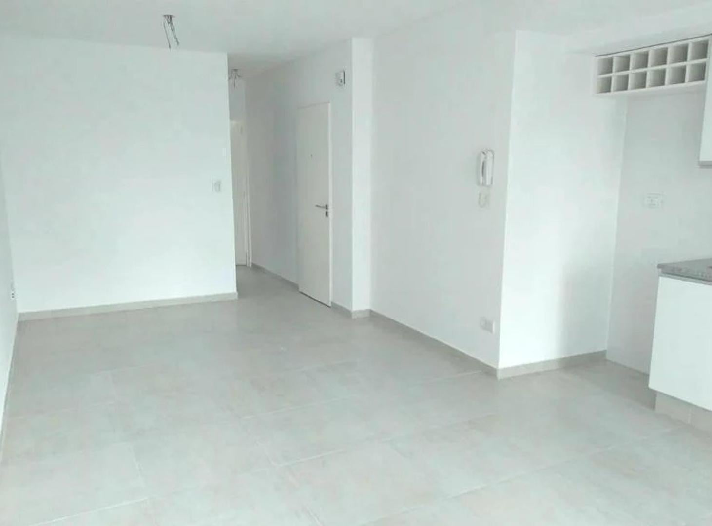 Foto de DEPARTAMENTO DE 2 AMBIENTES EN ALQUILER EN LOMAS DE ZAMORA., imagen 4