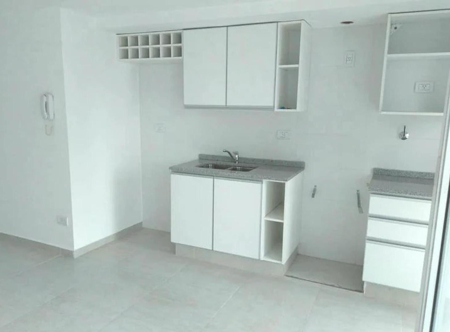 Foto de DEPARTAMENTO DE 2 AMBIENTES EN ALQUILER EN LOMAS DE ZAMORA., imagen 1