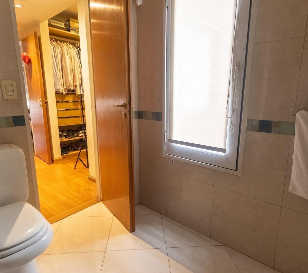 Departamento en Venta Ubicado en Morón, G. B. a. Zona Oeste, Argentina 4