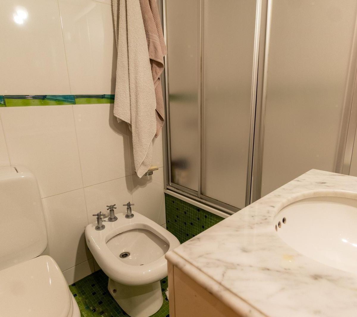 Departamento en Venta en Morón, G. B. a. Zona Oeste, Argentina 2