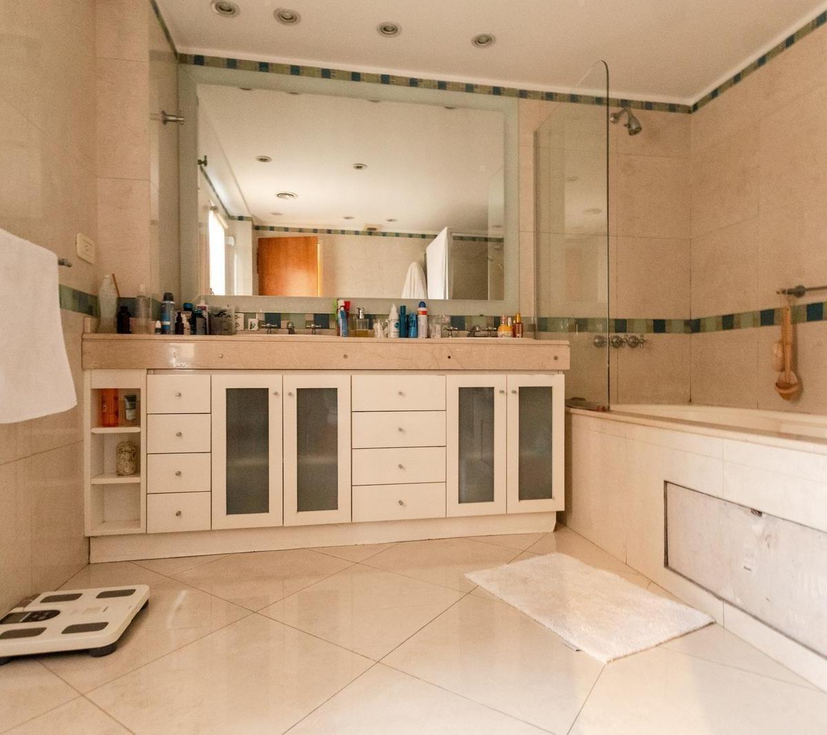 Departamento en Venta en Morón, G. B. a. Zona Oeste, Argentina 5