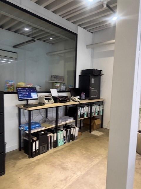 Foto de Depósito en Alquiler en Wilde, Avellaneda, G.B.A. Zona Sur, imagen 2