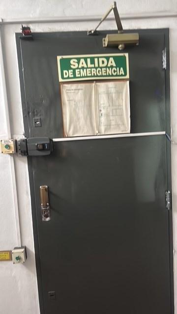 Foto de Depósito en Venta en Sarandí, Avellaneda, G.B.A. Zona Sur, imagen 2