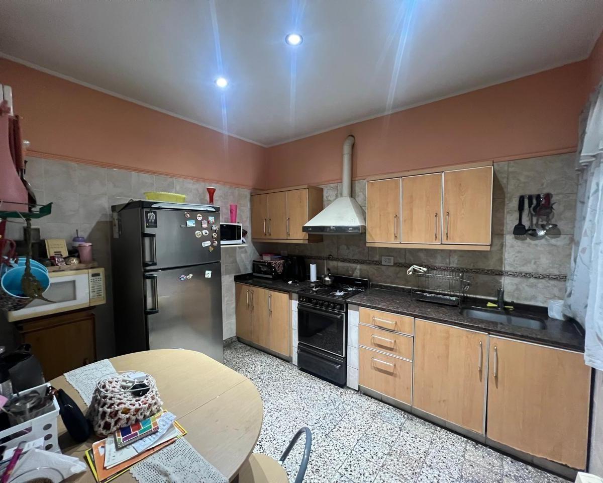 En Venta Casa Lote Propio con Terraza Quincho Villa Devoto! 4