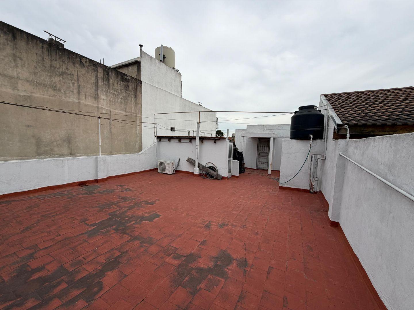 Foto de VENTA PH 3 AMB. PATIO Y TERRAZA, imagen 5