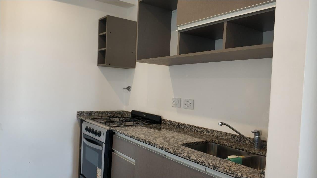 Foto de 2 AMBIENTES, C/BALCÓN, EN ALQUILER !!!, imagen 2