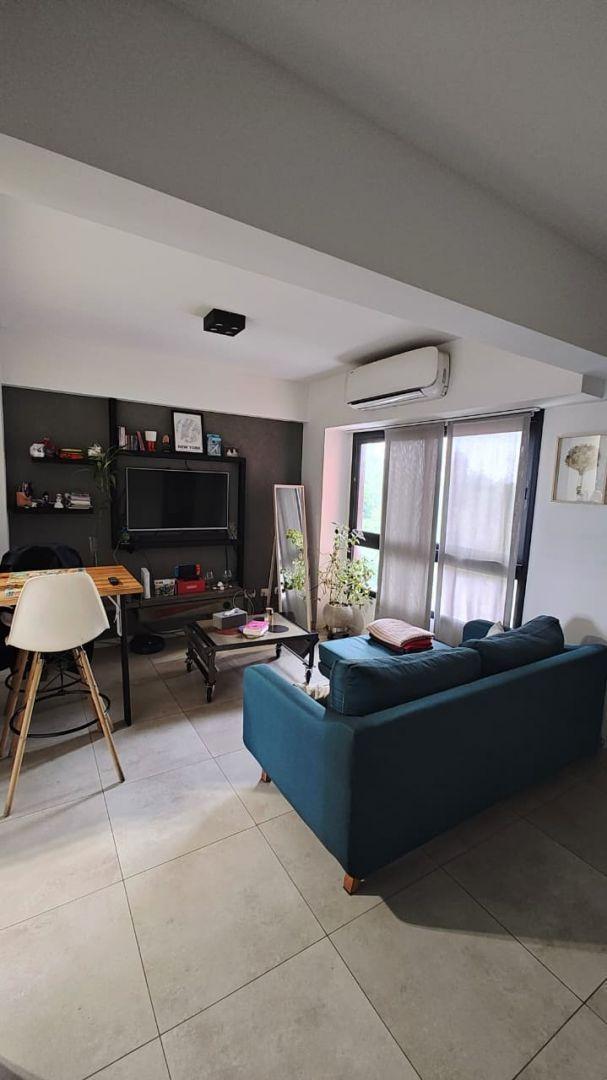 Foto de VENTA - MONOAMBIENTE CON BALCÓN Y PARRILLA PROPIA - RAMÓN FALCÓN, imagen 2
