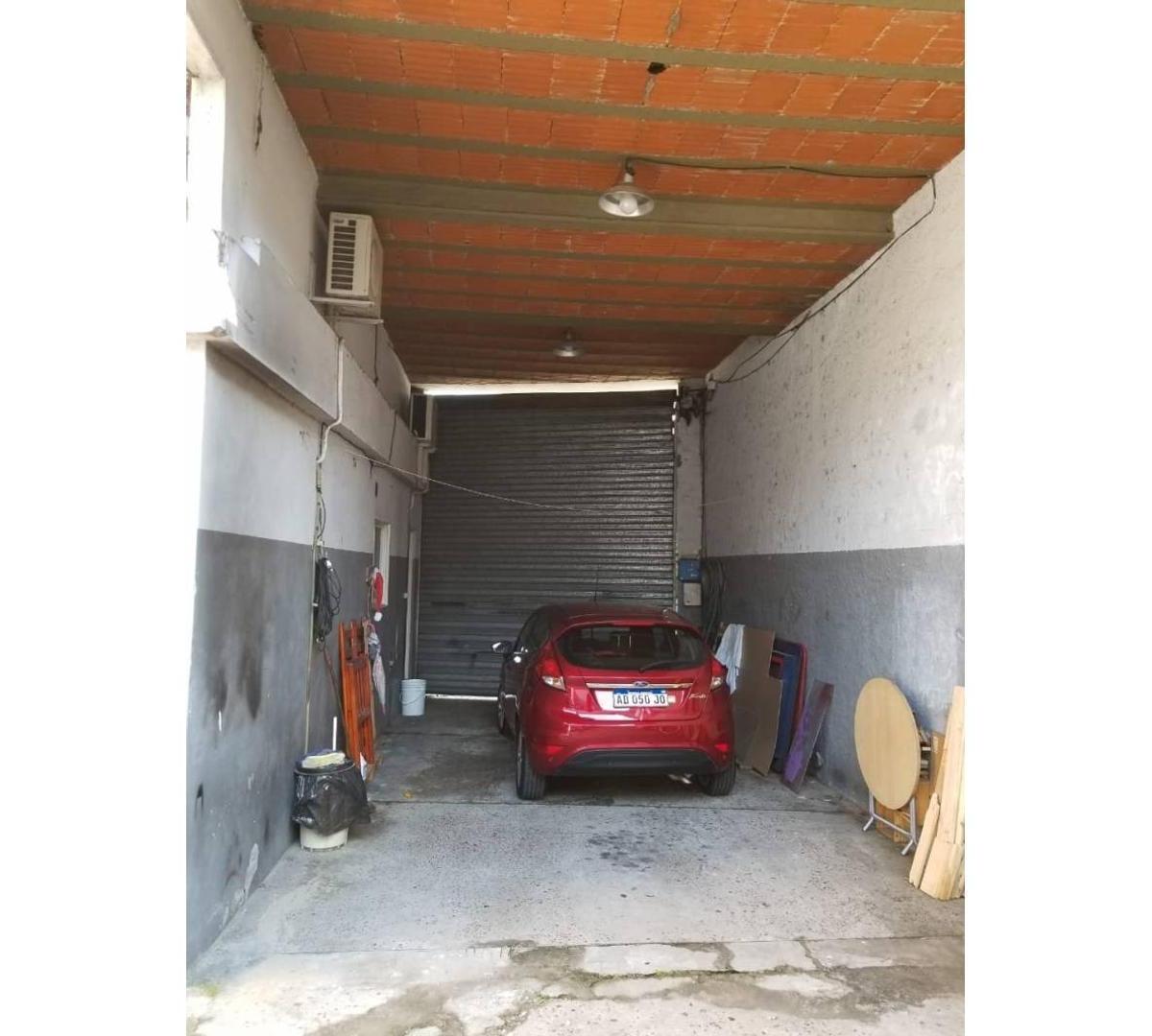 Foto de 2 departamentos s/lote 10x21 en zona industrial con entrada, imagen 2