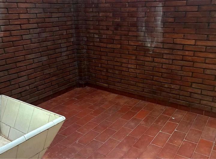 Departamento en Alquiler con patio en Monte Castro 5