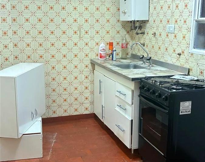 Departamento en Alquiler con patio en Monte Castro 3