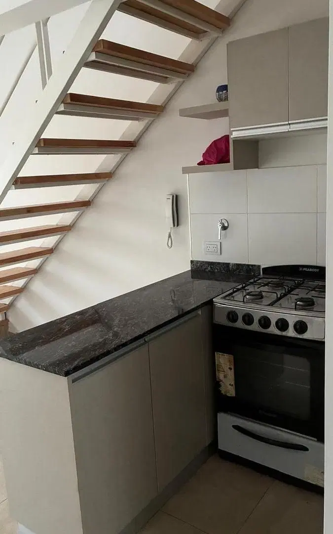 Espectacular PH en Dúplex al Frente – Terraza Privada, Suite con Vestidor y Mucha Luz!!! 4