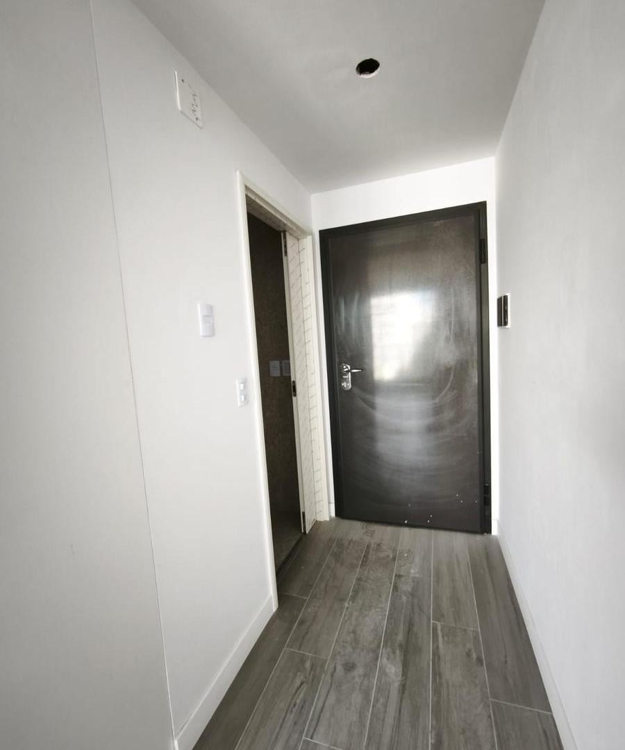 Foto de MONOAMBIENTE LUMINOSO A ESTRENAR! CON BALCÓN! EXCELENTE UBICACIÓN!, imagen 1