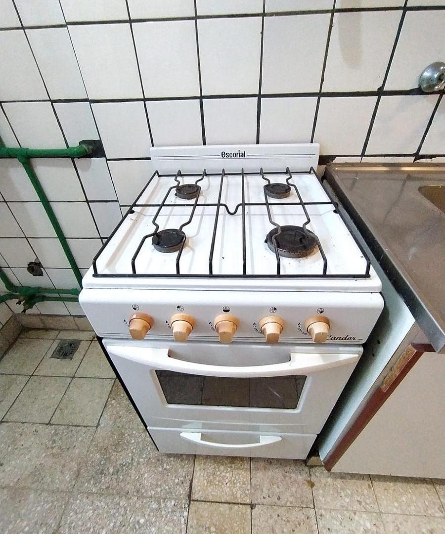 Foto de TRES AMBIENTES EN MUY BUENA UBICACIÓN ! RETASADO !!, imagen 4