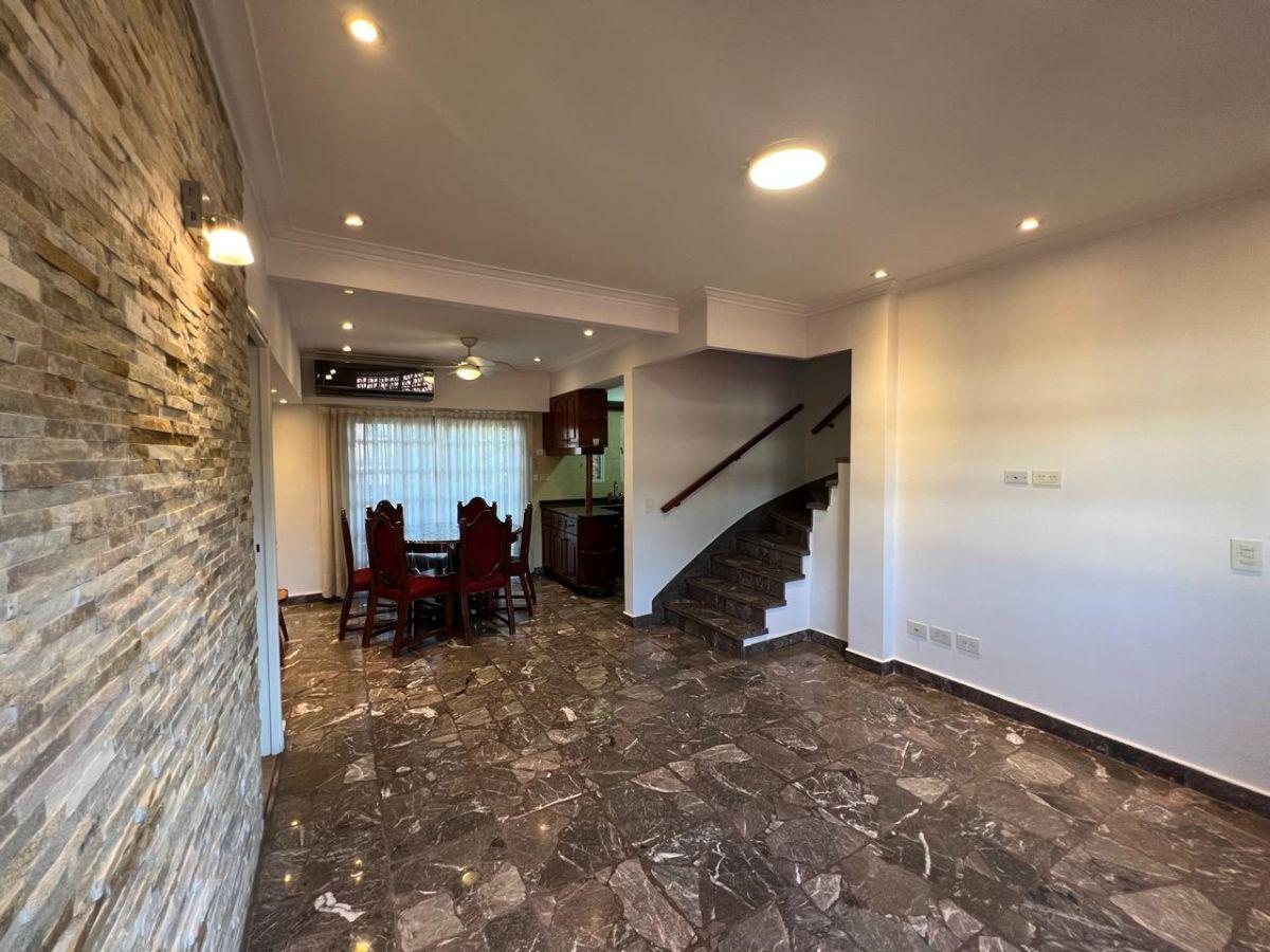 PH 4 Ambientes + Local en Planta Baja o Cochera Doble