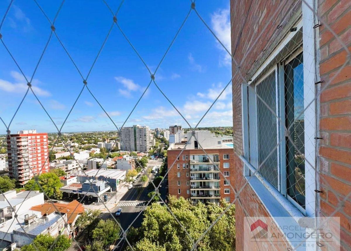 Foto de 3 AMB. TORRES DE BECCAR - PISO ALTO + VISTAS + COCHERA + BAULERA, imagen 3