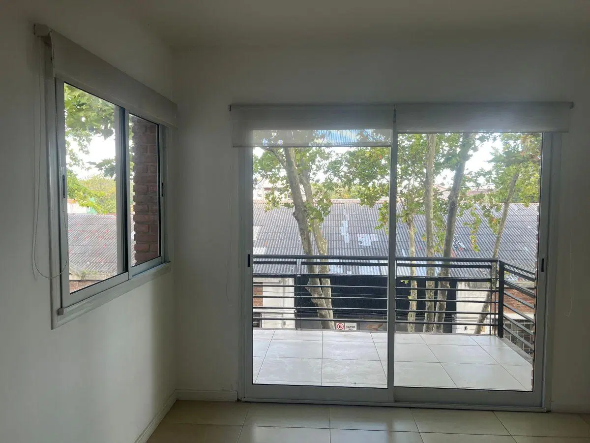 MAGNÍFICO DÚPLEX DE 2 AMBIENTES CON BALCÓN Y TERRAZA 3