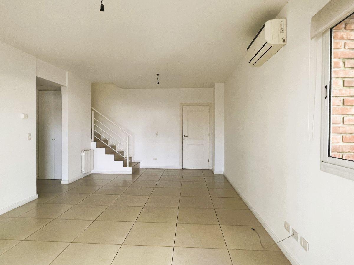 Foto de Magnífico Dúplex de 2 Ambientes con Balcón y Terraza, imagen 2