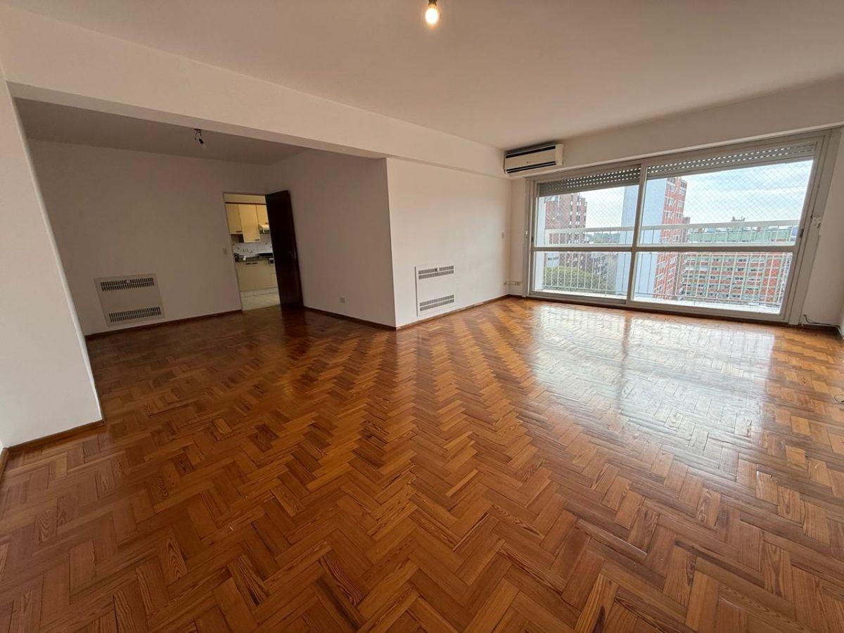 Foto de 4 AMBIENTES + DEPENDENCIA + COCHERA + BAULERA - MARTÍNEZ CENTRO, imagen 3