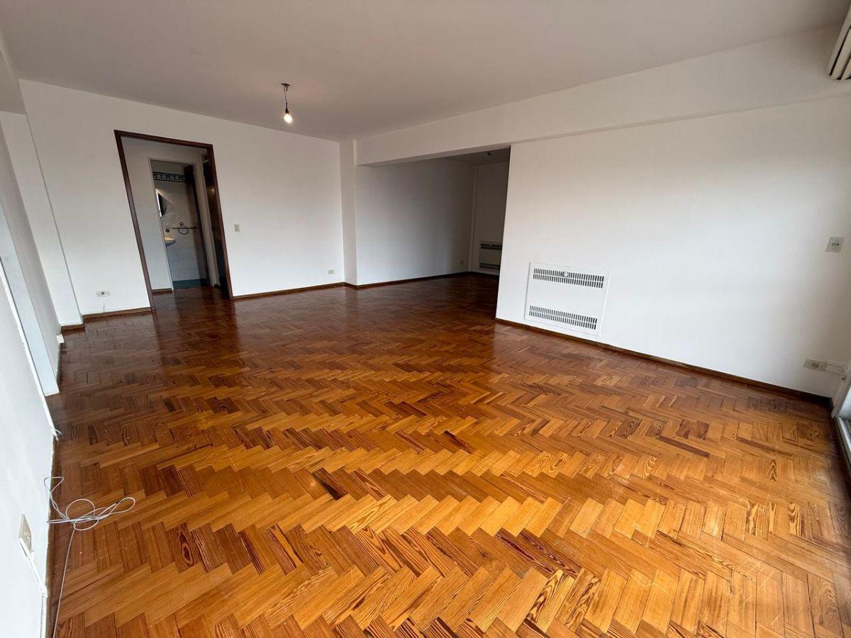 Foto de 4 AMBIENTES + DEPENDENCIA + COCHERA + BAULERA - MARTÍNEZ CENTRO, imagen 1