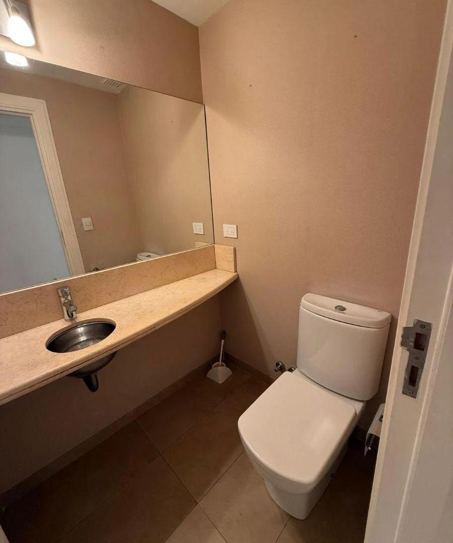 Foto de TRES AMBIENTES, DOS DORMITORIOS EN SUITE, COCHERA CUBIERTA | HAEDO, imagen 4