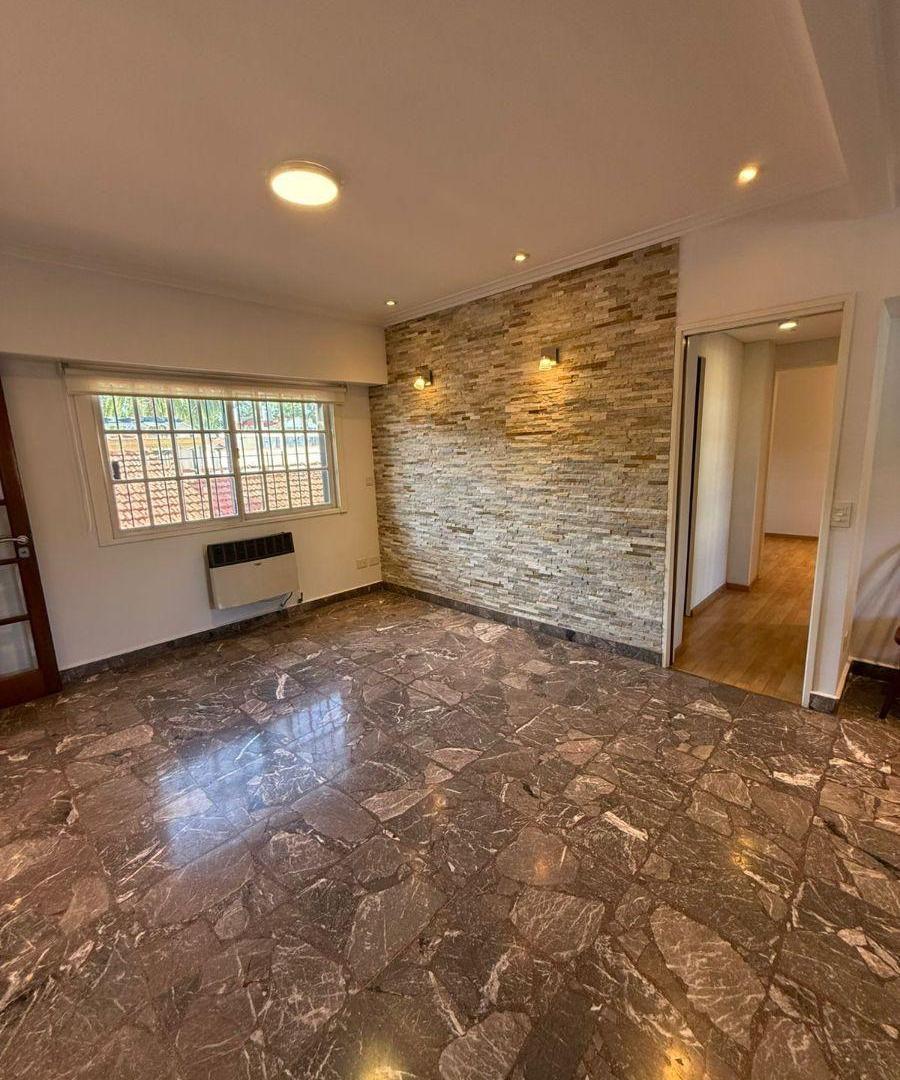 Foto de IDEAL INVERSIÓN. APTO CRÉDITO. PH DE 3 AMBIENTES CON DOS COCHERAS, imagen 2