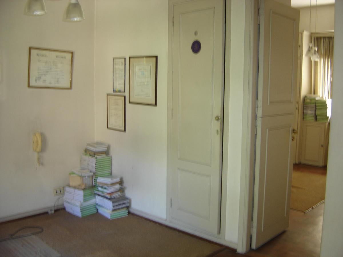 Foto de DEPARTAMENTO 4 AMBIENTES A REFACCIONAR EN EXCELENTE UBICACION, imagen 3