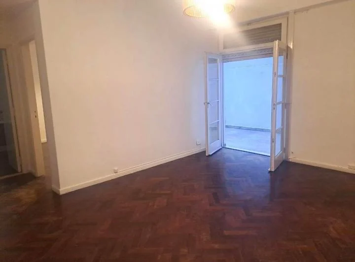 MUY BUEN Y AMPLIO DEPARTAMENTO 2 AMBIENTES CON DOS PATIOS 2