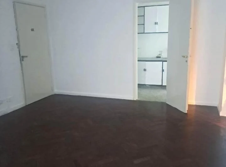 MUY BUEN Y AMPLIO DEPARTAMENTO 2 AMBIENTES CON DOS PATIOS 3