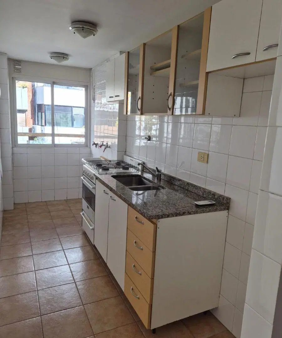 FANTASTICO DEPARTAMENTO 2 AMBIENTES CON BALCON BAÑO+TOILETTE EN EXCELENTE UBICACION 1