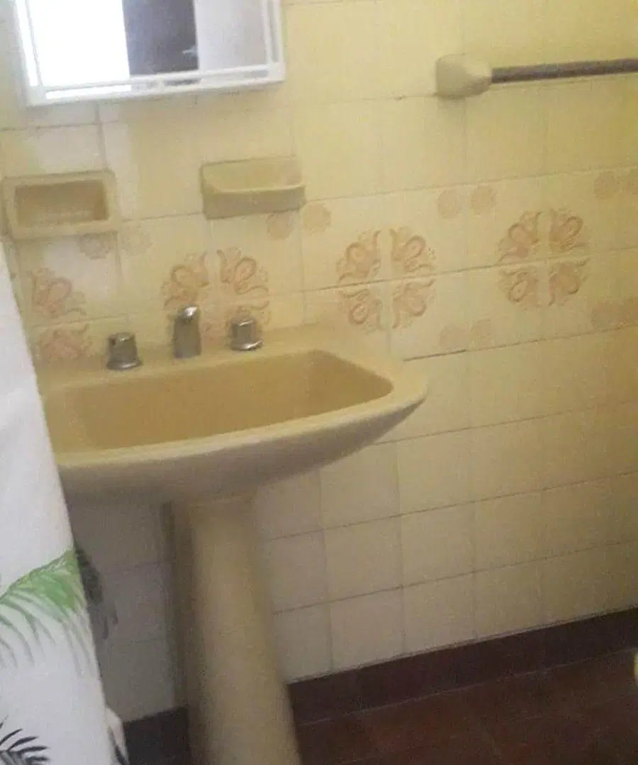 BUEN DEPARTAMENTO 2 AMBIENTES APTO PROFESIONAL EN EXCELENTE UBICACION 4