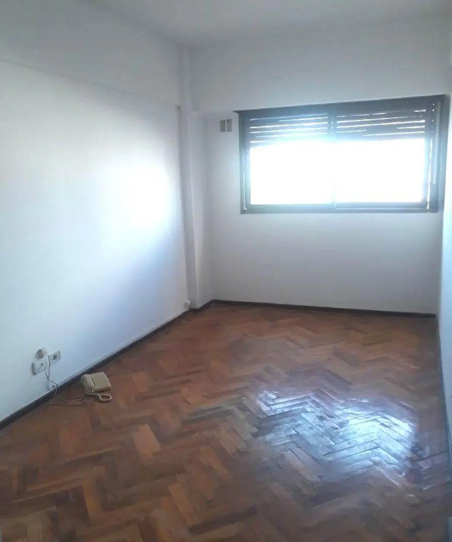 BUEN DEPARTAMENTO 2 AMBIENTES APTO PROFESIONAL EN EXCELENTE UBICACION 1