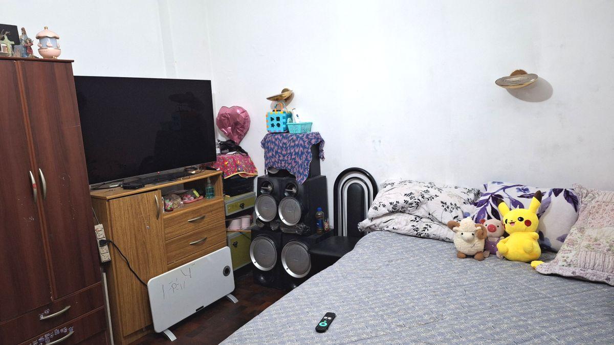 Foto de EXCELENTE SEMIPISO EN PLANTA BAJA 3 AMBIENTES AL FRENTE CON PATIO MUY, imagen 4