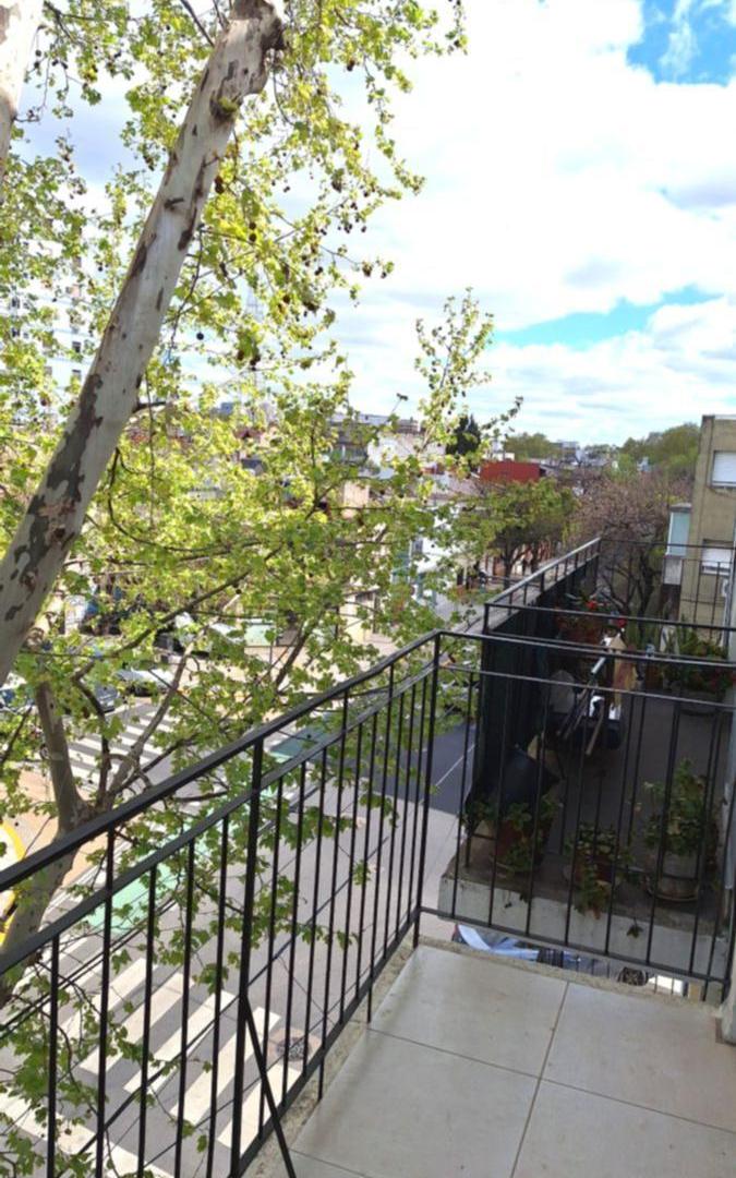 Foto de HERMOSO DEPARTAMENTO 2 AMBIENTES CON BALCON A NUEVO (3ER POR ESCALERA), imagen 5
