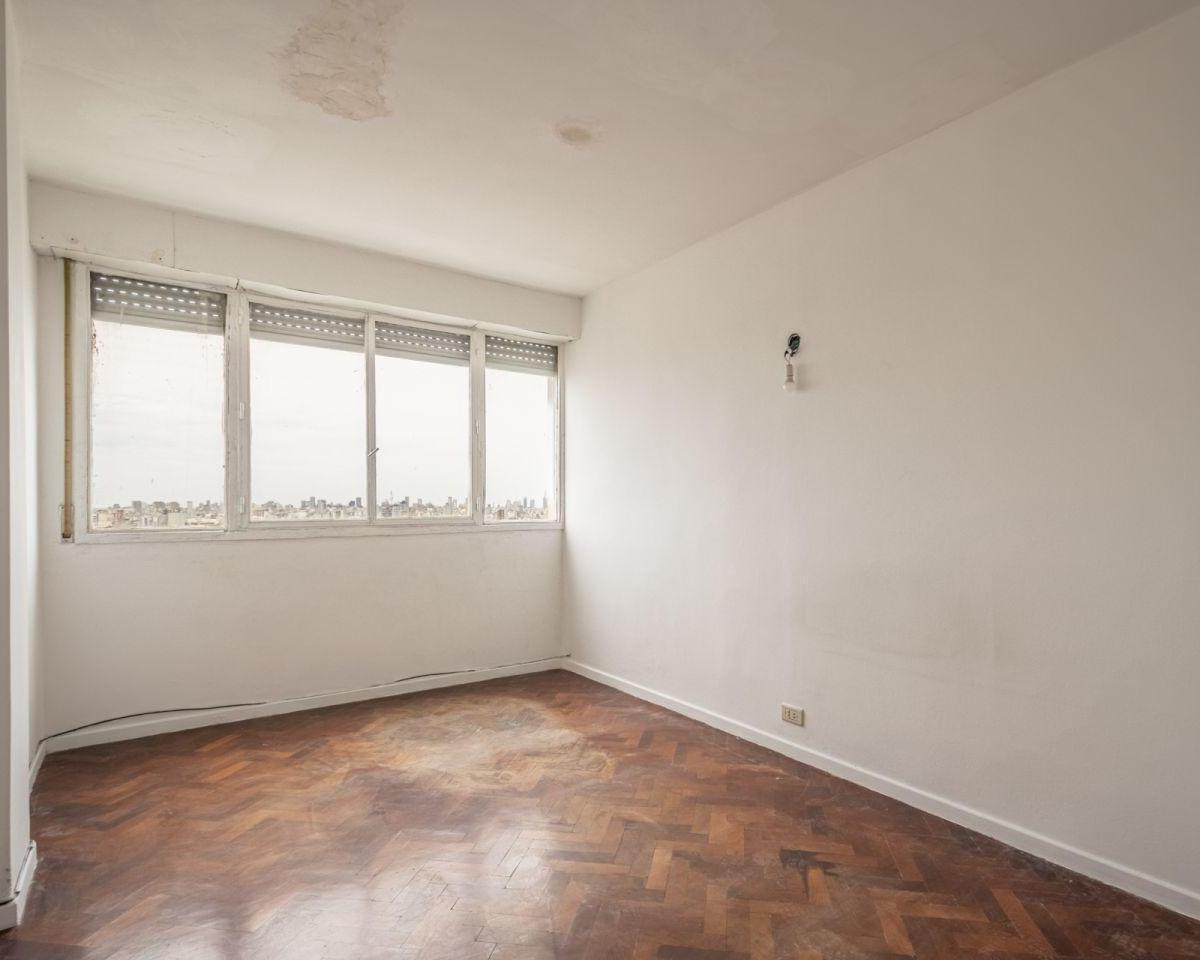 4 Ambientes en Torre - Apto Credito - Apto Profesional. 5