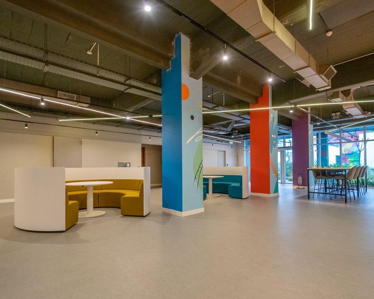 Edificio de Oficinas - 2.000 m² - Amoblado. 2