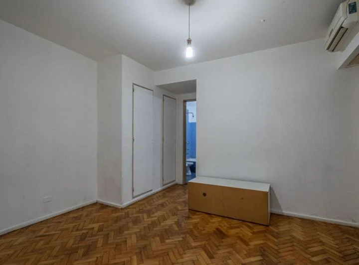 Foto de Depto. - Venta - 2 amb. - Villa Crespo - patio y apto profesional.-, imagen 2