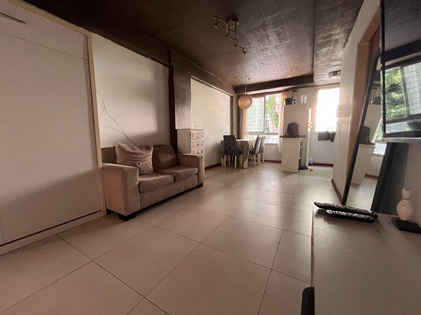 1 Amb. - Impecable - Patio - Muy Luminoso.-